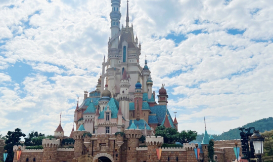 cover การแสดงโชว์สุดอลังการ ชุด Momentous ดิสนีย์แลนด์ฮ่องกง