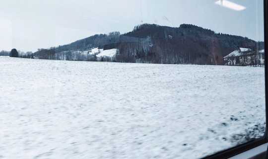 Cover Vienna Austria กรุงเวียนนา ประเทศออสเตรีย - Europe Calling  [12 Coun...