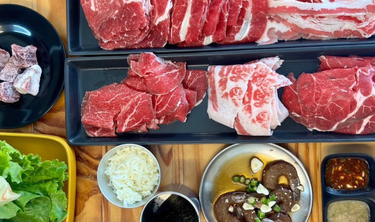 cover ติดเนื้อ ปิ้งย่างกระทะร้อน ที่สาขาโชยชัย 4 MEAT ADDICT