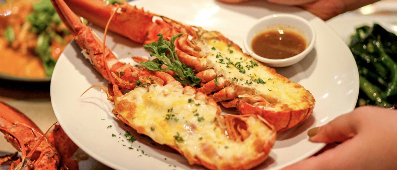 cover พาไปลอง บุฟเฟต์ หลากหลายชนิดมากกว่า 30 รายการ ที่ Sailor’s seafood dinner buffet โรงแรม Amari Bangkok