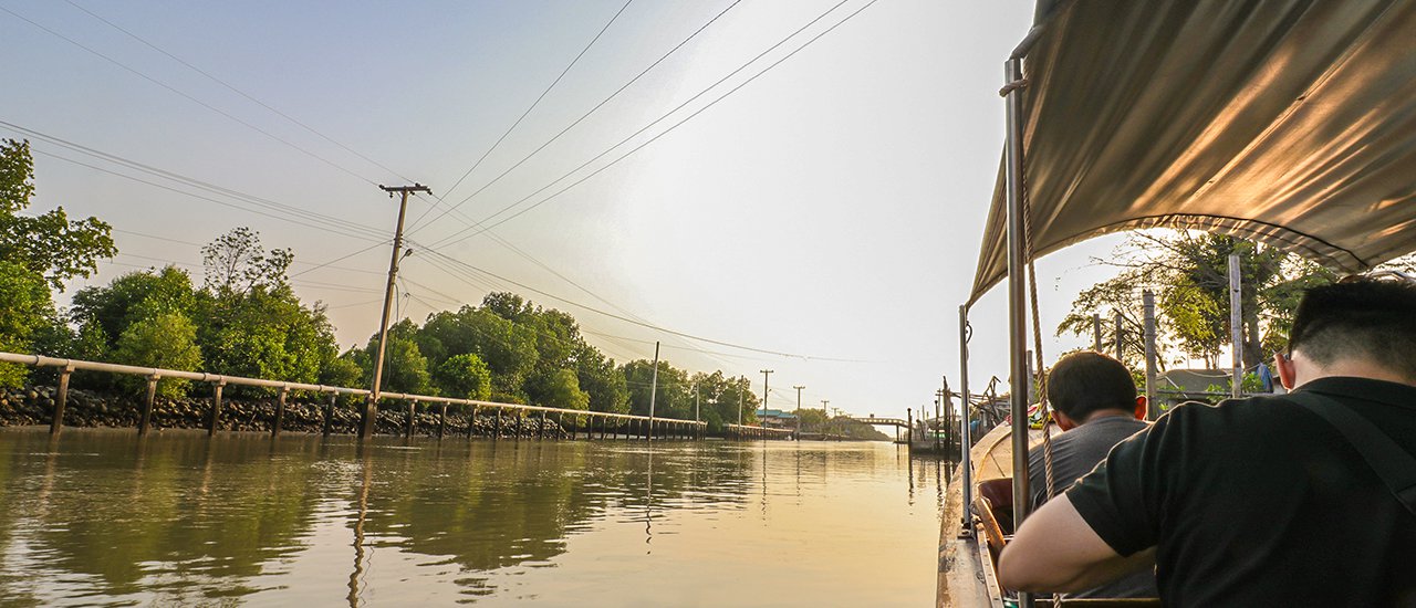 cover Take a Long-Tailed Boat for a Relaxing Scenic Tour and Watch the Sunset at the Bangkok Seaside Viewpoint in Bang Khun Thian for a Romantic Ambiance