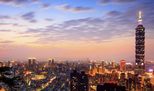 cover When should I visit Taiwan? How much does it cost? Summarize in 1 minute