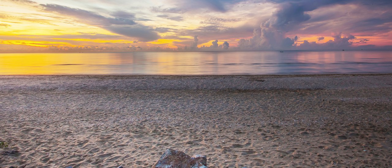 cover [Sunset]. Time for the sea....Away Hua Hin Pranburi, Prachuap Khiri Khan Province.