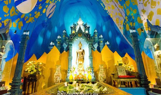 cover ... Explore the city of Pak Nam, visit 3 museums of Samut Prakan and the Phra Samut Chedi...