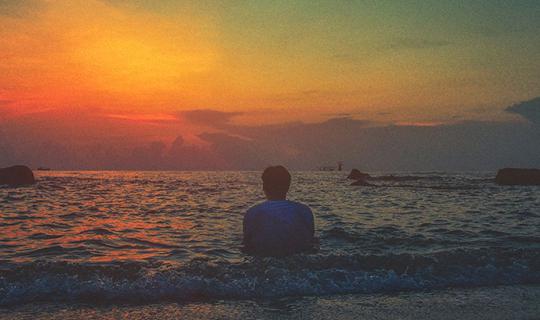 cover Access to the Sea, Hua Hin, 4 Days 3 Nights, Sleeping by the Sea, 1 Case of Beer and 24 Cans with a Budget of 2,500 Baht