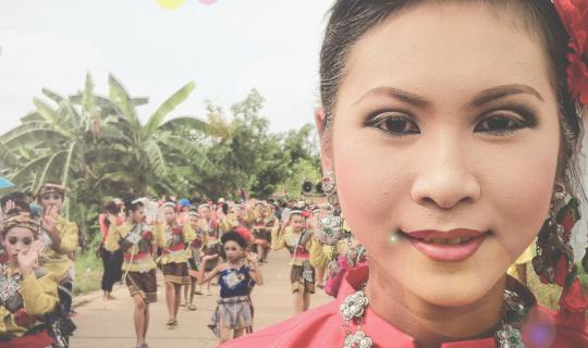 cover Grab an iPhone4 to take pictures of the Bun Bang Fai festival in Yasothon Province.