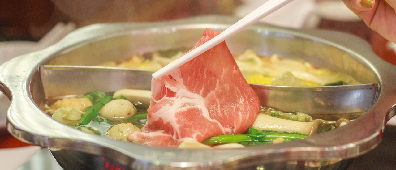 cover You Cuisine: Shanghai-style sukiyaki, a new choice for sukiyaki lovers.