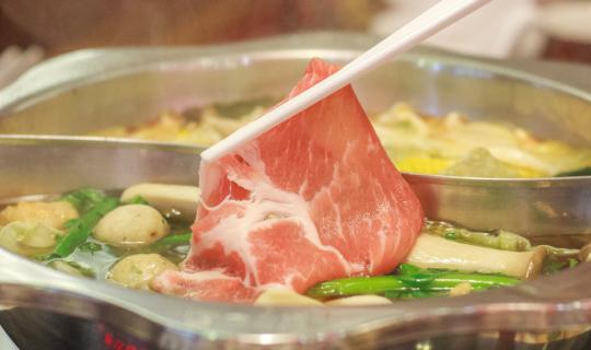 cover You Cuisine: Shanghai-style sukiyaki, a new choice for sukiyaki lovers.