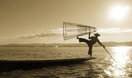 cover Ditching the Necktie for a Backpack: A Solo Adventure Through 8 Cities in Myanmar in 14 Days (Part 3: Inle)