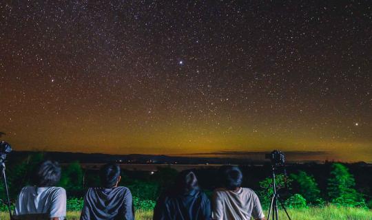 cover A Million Stars for 800 Baht: A Night Under the Stars at Srinakarin National Park (Without a Car)
For just 800 baht, you can experience a night under a million stars at Srinakarin National Park, even without your own car.