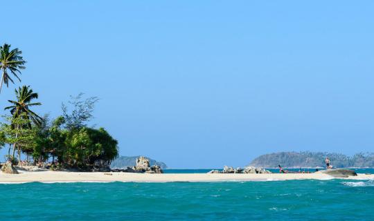 Cover Bored of tours? Scared of crowds? Escape to 3 unseen Phuket islands ...