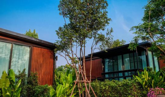 Cover Limoncello Lazy Valley Khao Yai, a small resort with an atmosphere t...