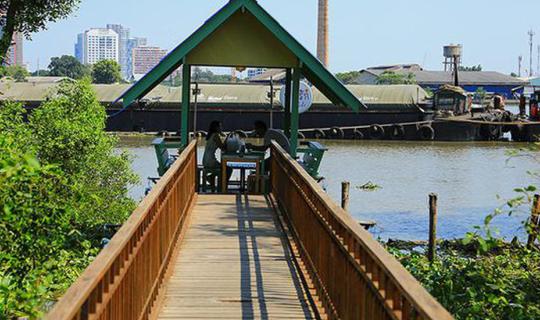cover Take you to taste delicious food with a good atmosphere by the Chao Phraya River @ Meet at Bang Nam Phueng