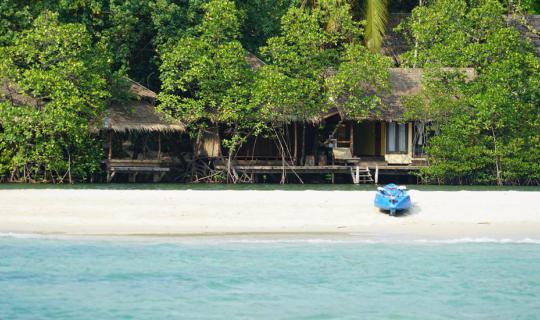 cover Captain Hook Koh Kood, this trip there is no such thing as an empty stomach.