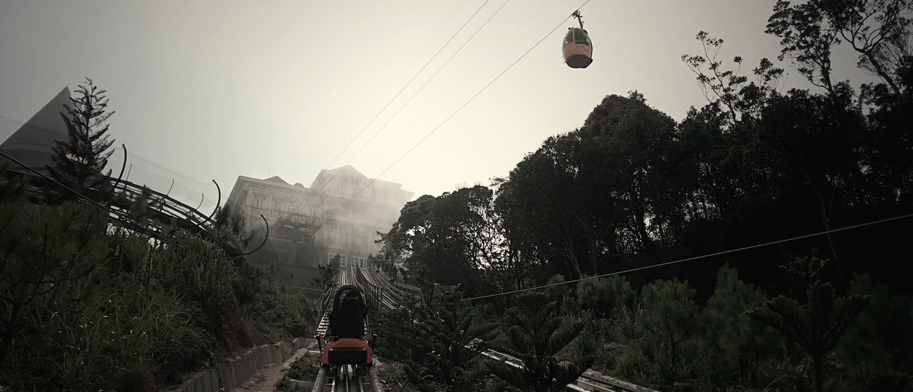 cover Ride a cable car through the fog at "Ba'Na'Hills" Da Nang, Vietnam