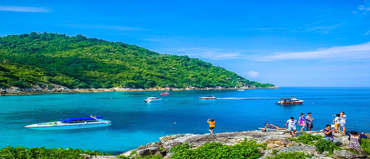 cover Island Hopping at Racha-Mai Thon Islands with Love Anadaman: A Trip Filled with Joy

This trip was nothing but pure joy!