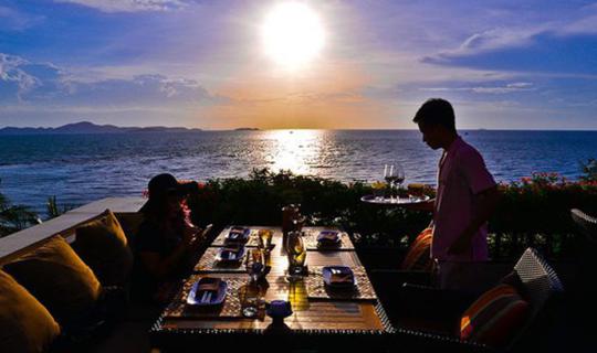 cover ......Fabulous and luxurious @ InterContinental Pattaya Resort newly opened InterContinental Pattaya with Maepranom EAT & Travel