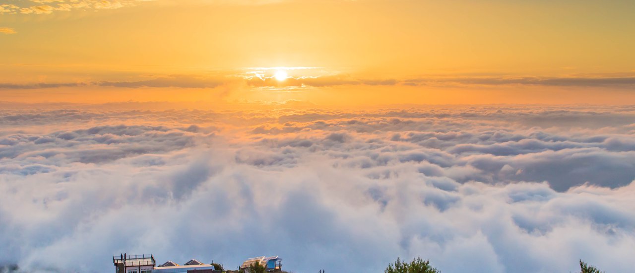cover The secrets of Phu Thap Boek have finally been revealed!
Phu Thap Boek, Phetchabun 2015 ^___^