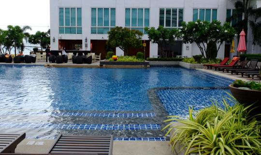 cover D VAREE JOMTIEN BEACH PATTAYA