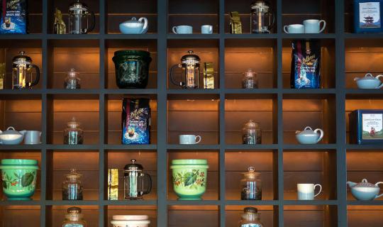cover Café Cha: Life is good, sipping afternoon tea like a gentleman in a stylish old-fashioned Thai hotel.