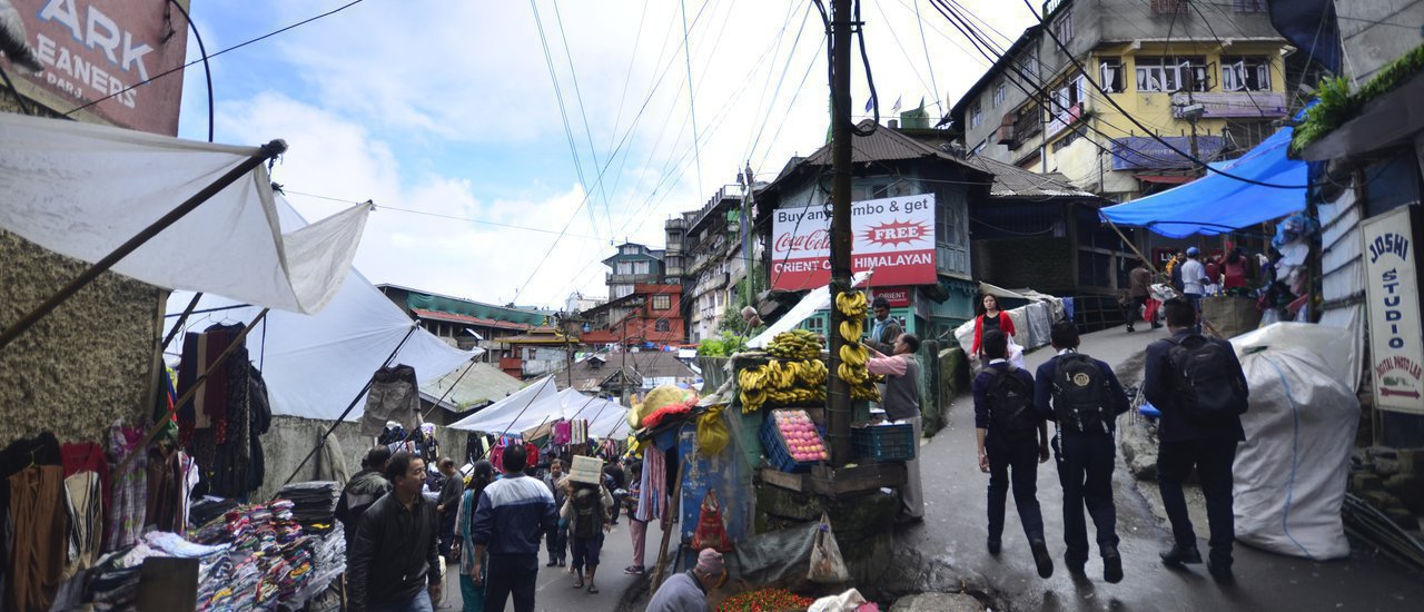 cover Dodging Poop in India: Darjeeling in Monsoon Time (EP.1)