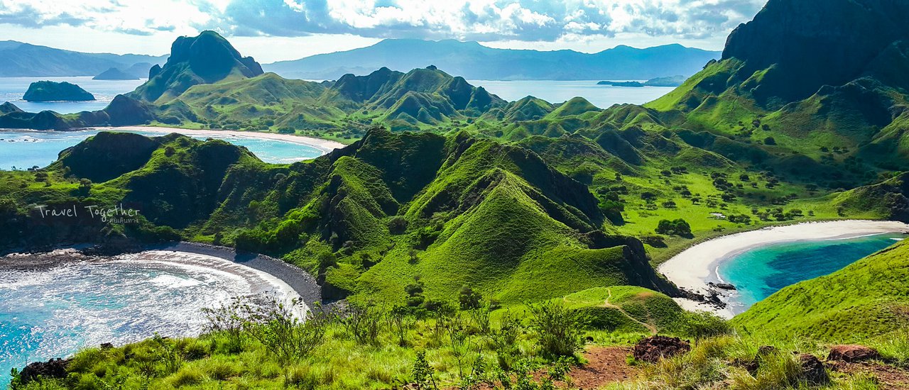 cover Once upon a time in Indonesia, Komodo, the land of the azure world, before the end of the journey, Kelimutu.