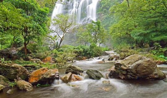 cover Khlong Lan Waterfall Trip, Kamphaeng Phet: A Waterfall That's Just a Stopover