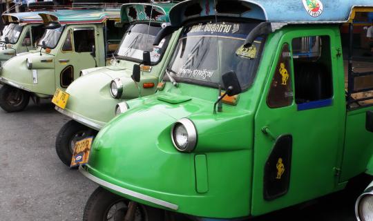 Cover Let's take a ride on the frog-headed tuk-tuk....