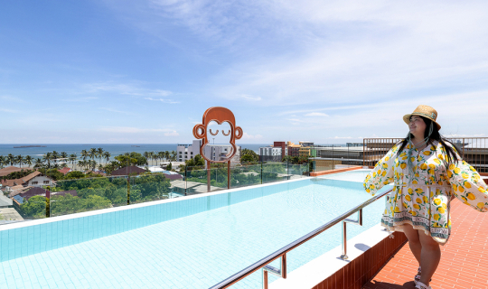 cover รีวิว Blu Monkey Hub & Hotel Bangsaen
