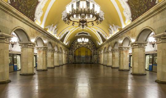 Cover Twin Traveller: Episode 8: The 8 Most Beautiful Metro Stations in Mo...