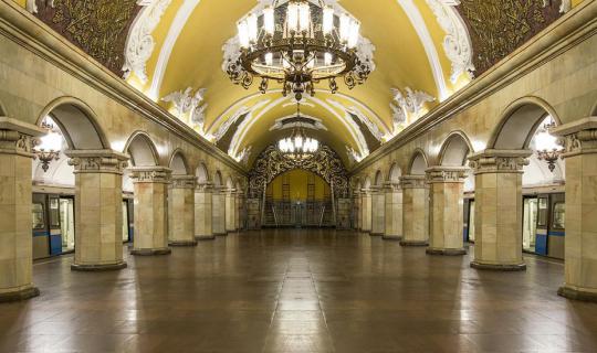 Cover Twin Traveller: Episode 8: The 8 Most Beautiful Metro Stations in Mo...