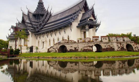 Cover Trip one day➡️ One-day trip
ก็เที่ยวได้➡️ is also possible
Combine...