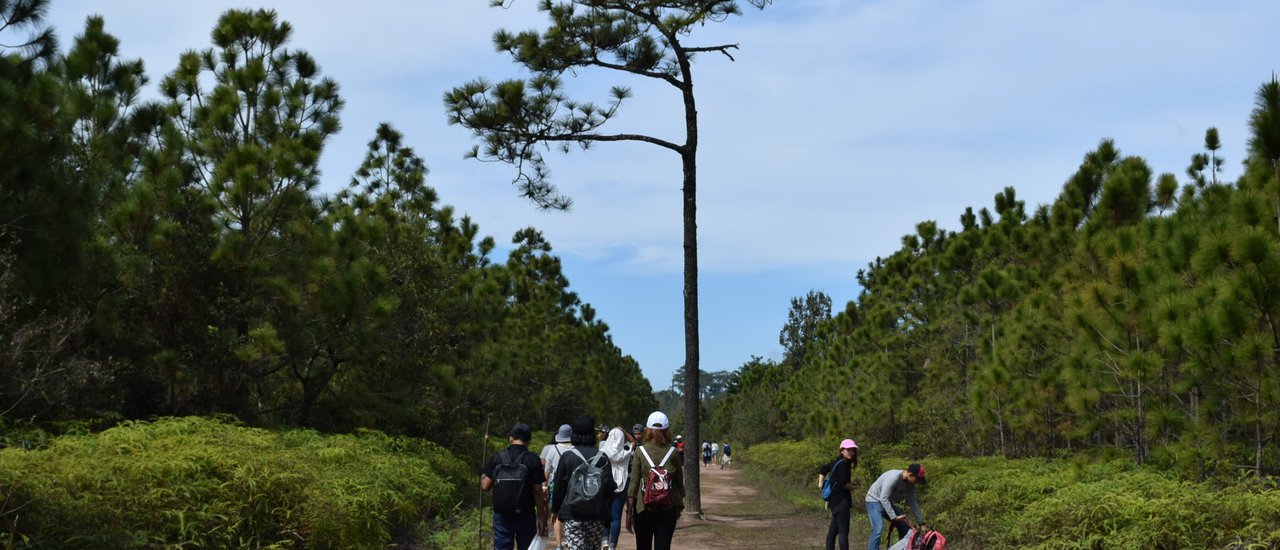 cover "Embrace the backpack, pay for the trip... Khao Kradong, a place you can never visit just once..."