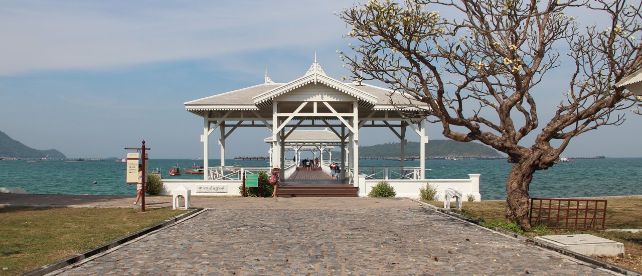 cover Sky is beautiful, the sea is clear at "Koh Sichang"