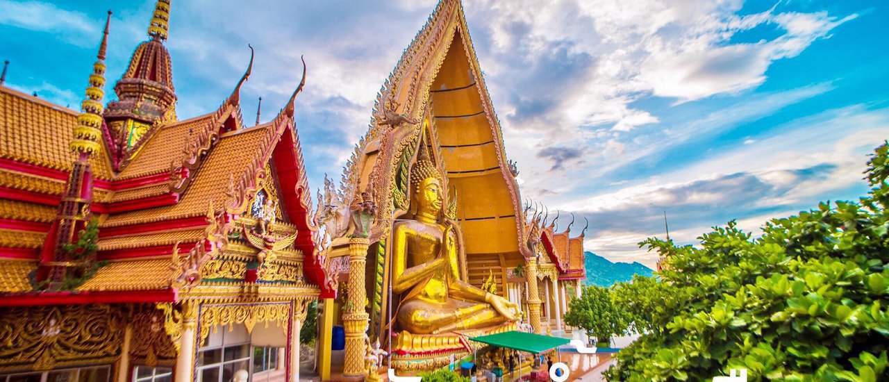 cover [ IPZPEAR ★ R E V I E W ]  A moment of peace and serenity, bowing before the grand Buddha statue at... Tiger Cave Temple.