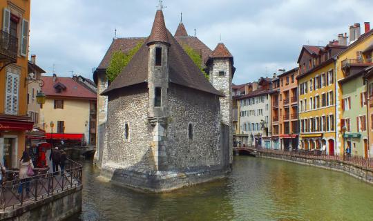 Cover Explore France and Italy: A Grand Adventure with Big Brother and Lit...