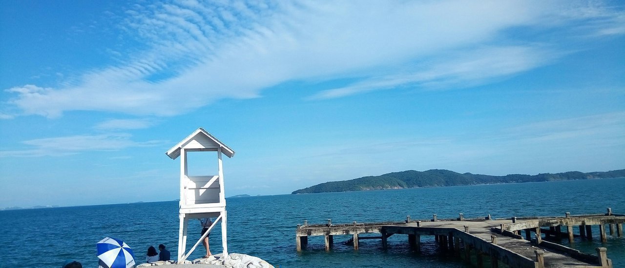 cover Explore the historic city of Rayong and admire the sea at Khao Laem Ya National Park.