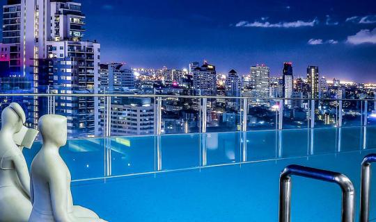 Cover A Fabulous Experience: Review of A City Hotel - Hilton Sukhumvit Ban...