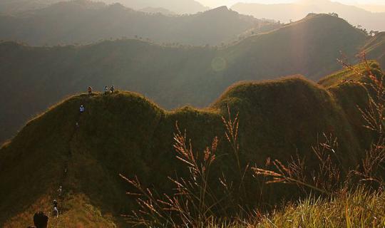 Cover "Book quickly, be brave, and be ready to explore (Khao Chang Puak)"...