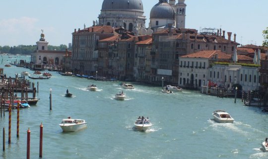 Cover Roam around France and Italy: A Big Brother and Little Sister Advent...