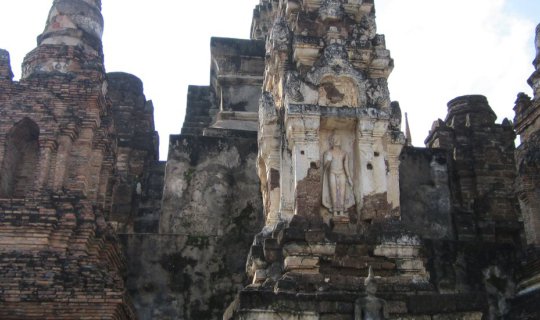 cover Sukhothai: Dawn of Happiness, Explore the Historical Park

Sukhothai, the "Dawn of Happiness," invites you to explore its captivating Historical Park.