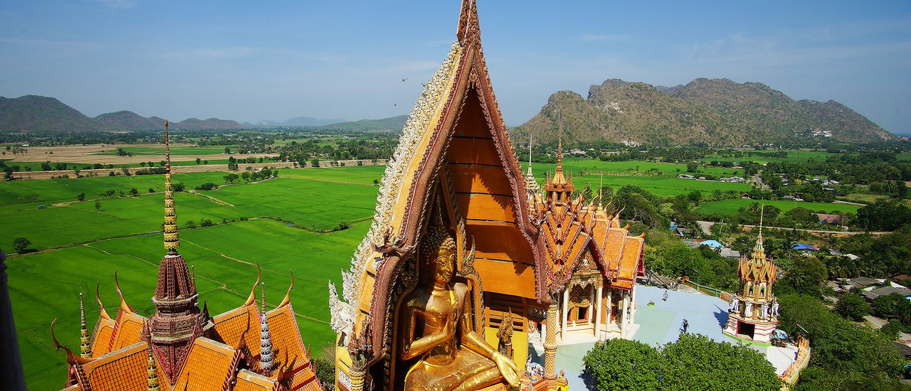 cover He said that these 12 temples, if you don't get to experience them, you might regret it for the rest of your life.