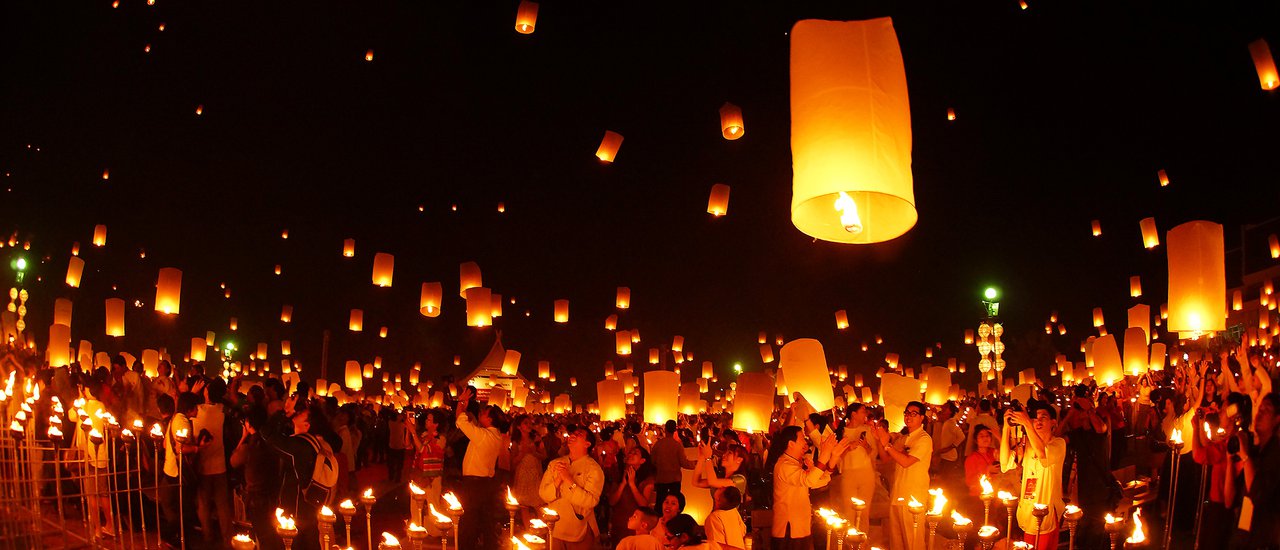 cover The Yipeng Sandbank Tradition: A Buddhist Offering and a Memorable First Experience

The Yipeng Sandbank tradition, a ceremony offering light to the Buddha, left a lasting impression on me during my first experience.