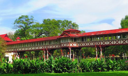 cover Let's explore the beautiful Saman Chan Palace together during our free day.