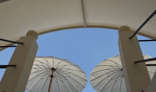 cover New Bed in the Old Town @Cacha Bed Heritage Hostel 
This translation aims for a simple and concise approach, focusing on conveying the literal meaning of the sentence.