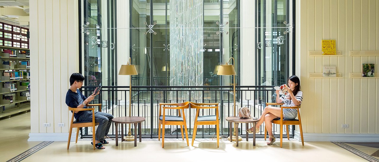 cover Bangkok City Library: A haven for book lovers
The Bangkok City Library stands as a haven for bibliophiles, offering a treasure trove of literary delights.