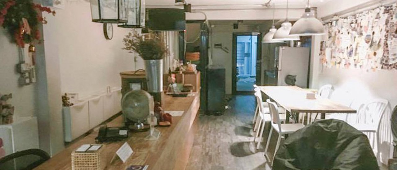 cover Mini Review: Monomer Hostel BKK: My First Hostel Experience
This review recounts the author's first experience staying in a hostel, specifically at Monomer Hostel BKK.