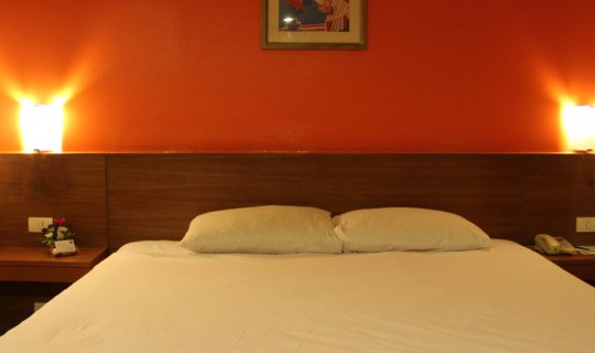 cover Relax in the heart of the city at "The Seasons Bangkok Huamark"