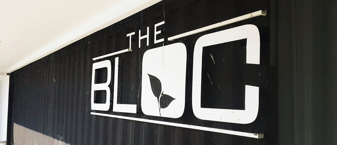 cover Charming cafe in the Ratchaphruek area.