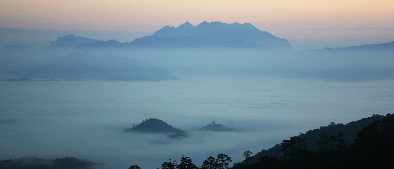 cover 12/05/2017: One day, one province, one district, one tourist attraction. #Sea of mist #Huai Nam Dang #Chiang Mai